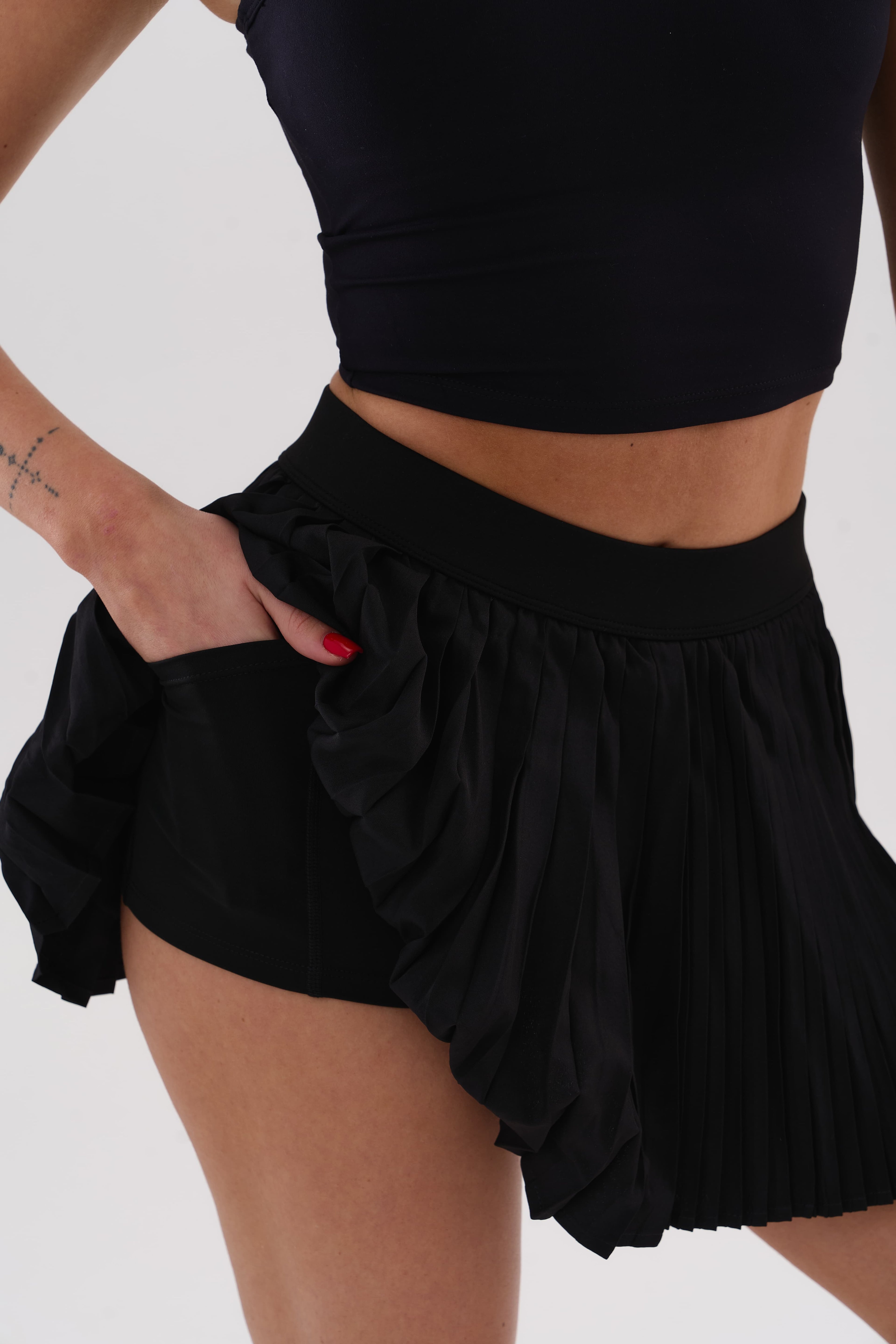 UMI Club Skirt – Noir
