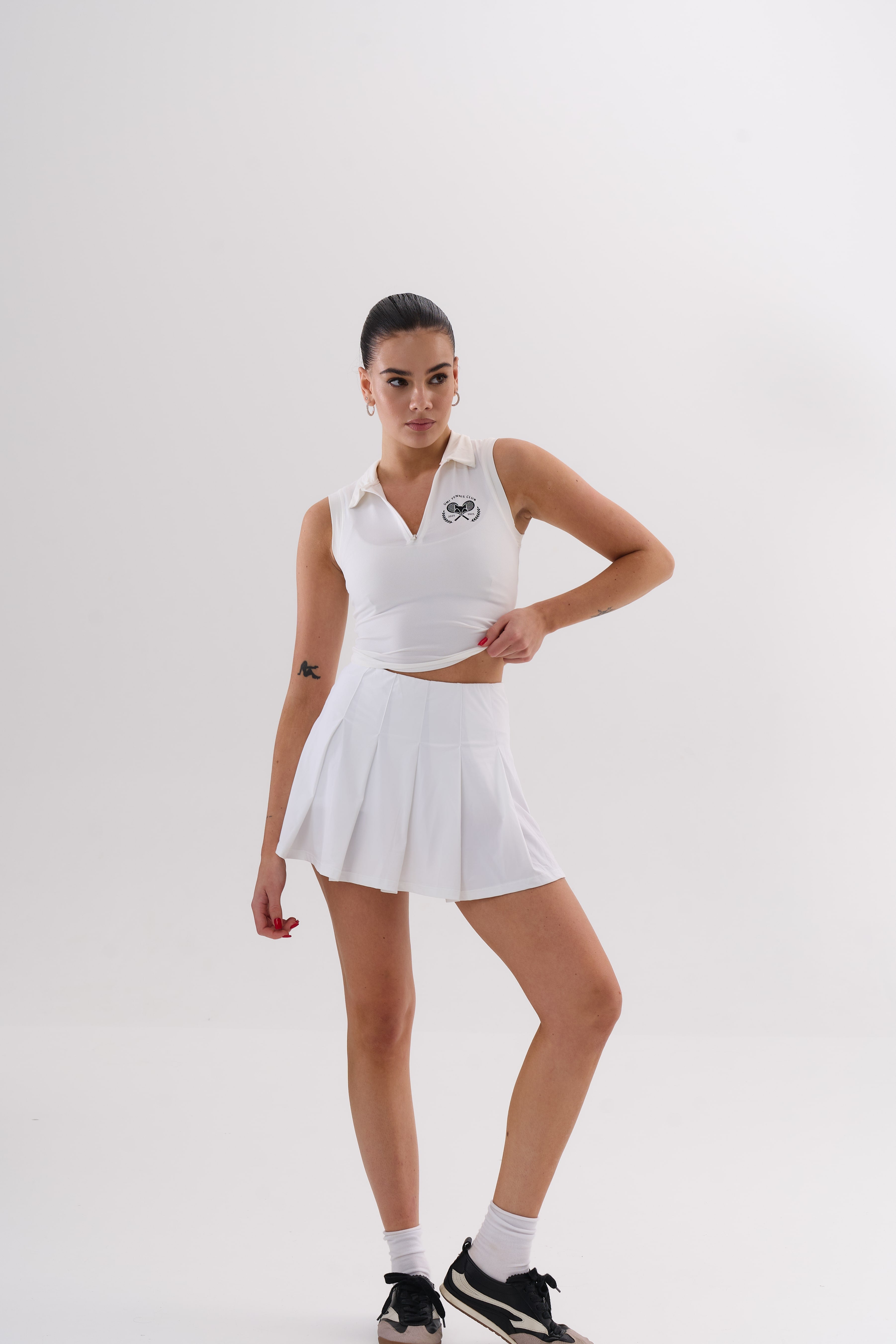 UMI Court Skirt – White